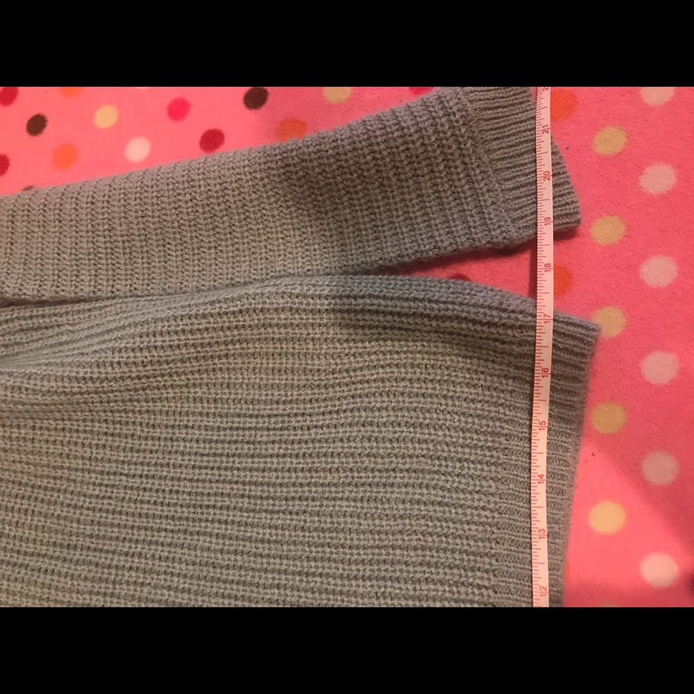 Sweater - Picture 4 of 4